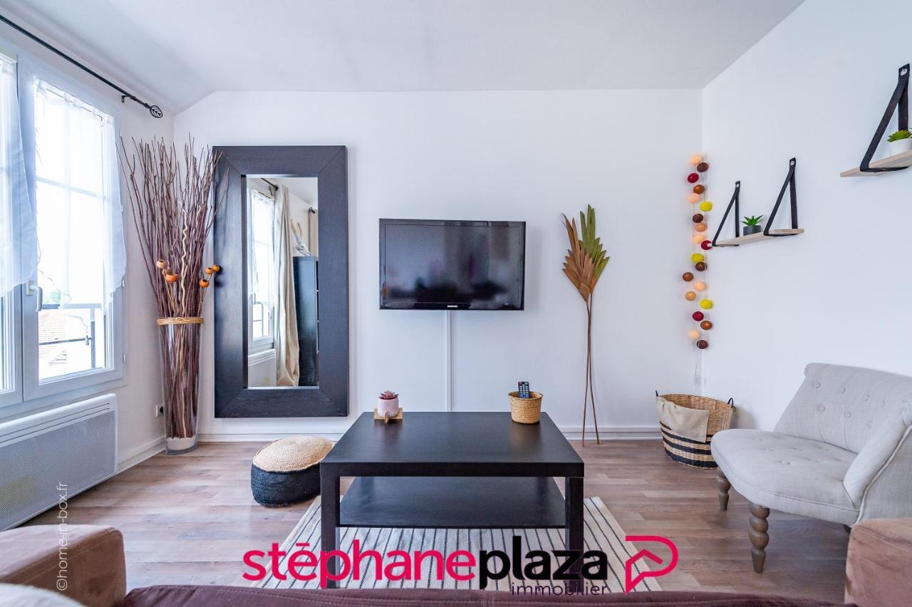 דירות באילי-רומאינוויליירס Plaza Venvolles 01 מראה חיצוני תמונה
